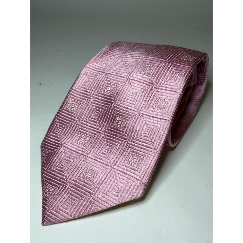 100% Silk Mens Pink Textured Necktie Tie Donald Trump Signature Collection 3.75